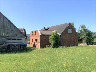 Rohbau mit Nebengebäude und großzügigem Baulandgrundstück Nähe Feldbach