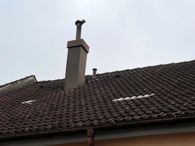 Saniertes Dach und Kamin