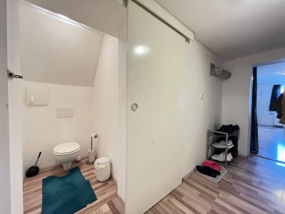Wohnung DG - Flur/Toilette