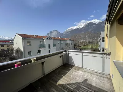Charmante Dachgeschosswohnung mit Balkon